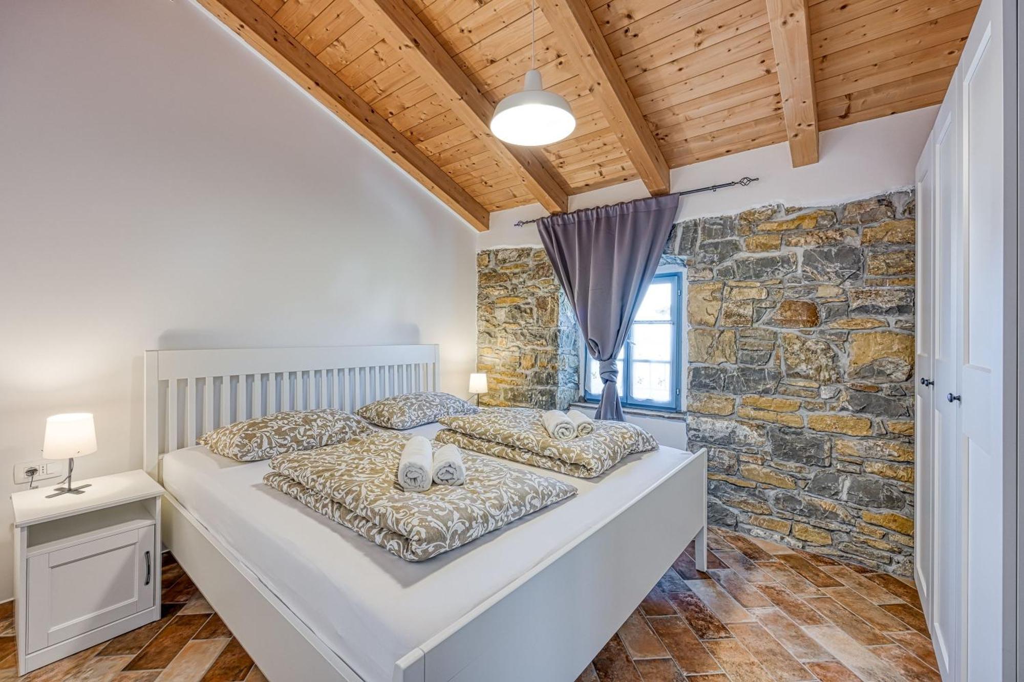Ferienwohnung Istrian Casa Pr Marici Pobegi Exterior foto