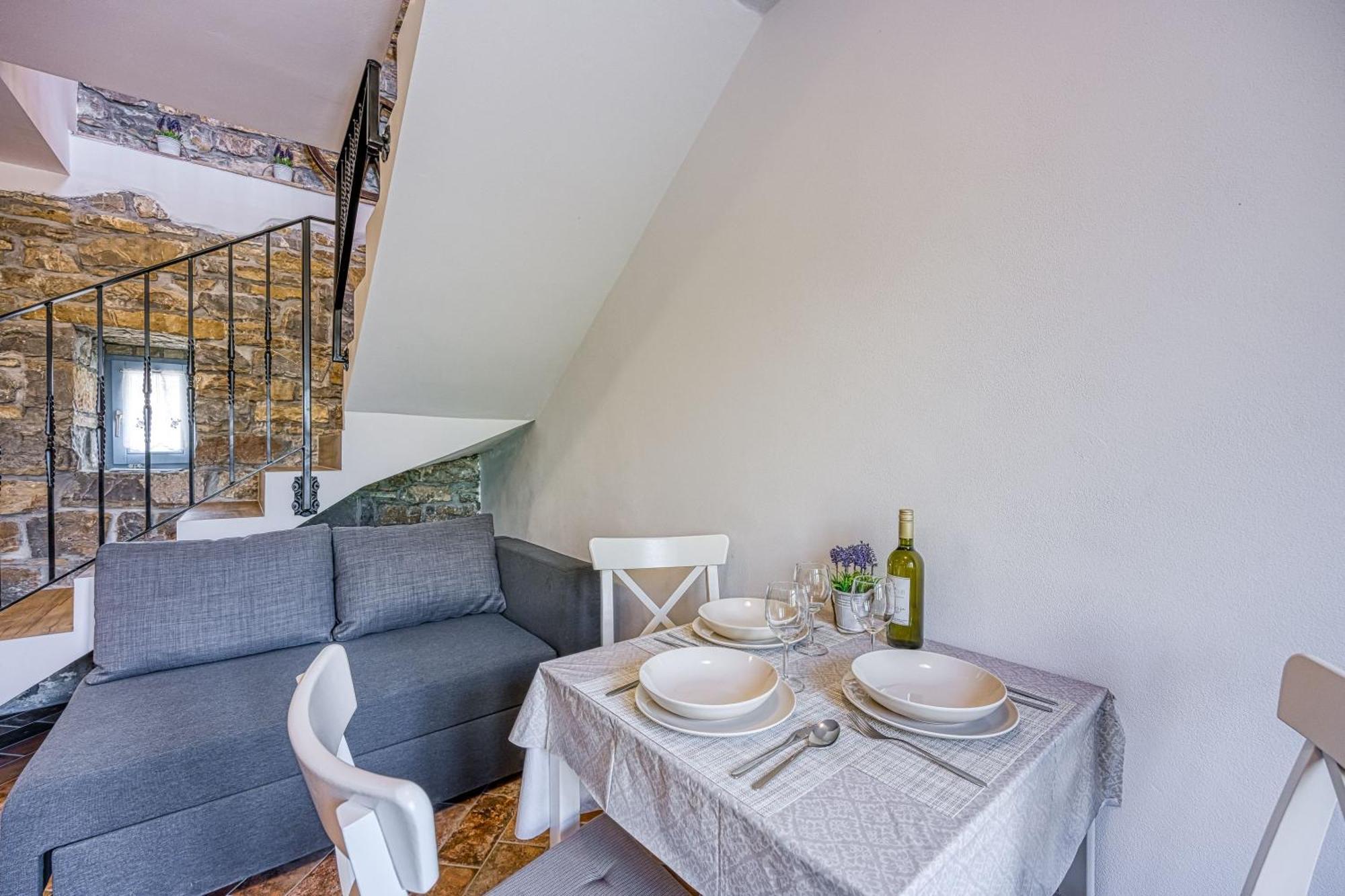 Ferienwohnung Istrian Casa Pr Marici Pobegi Exterior foto