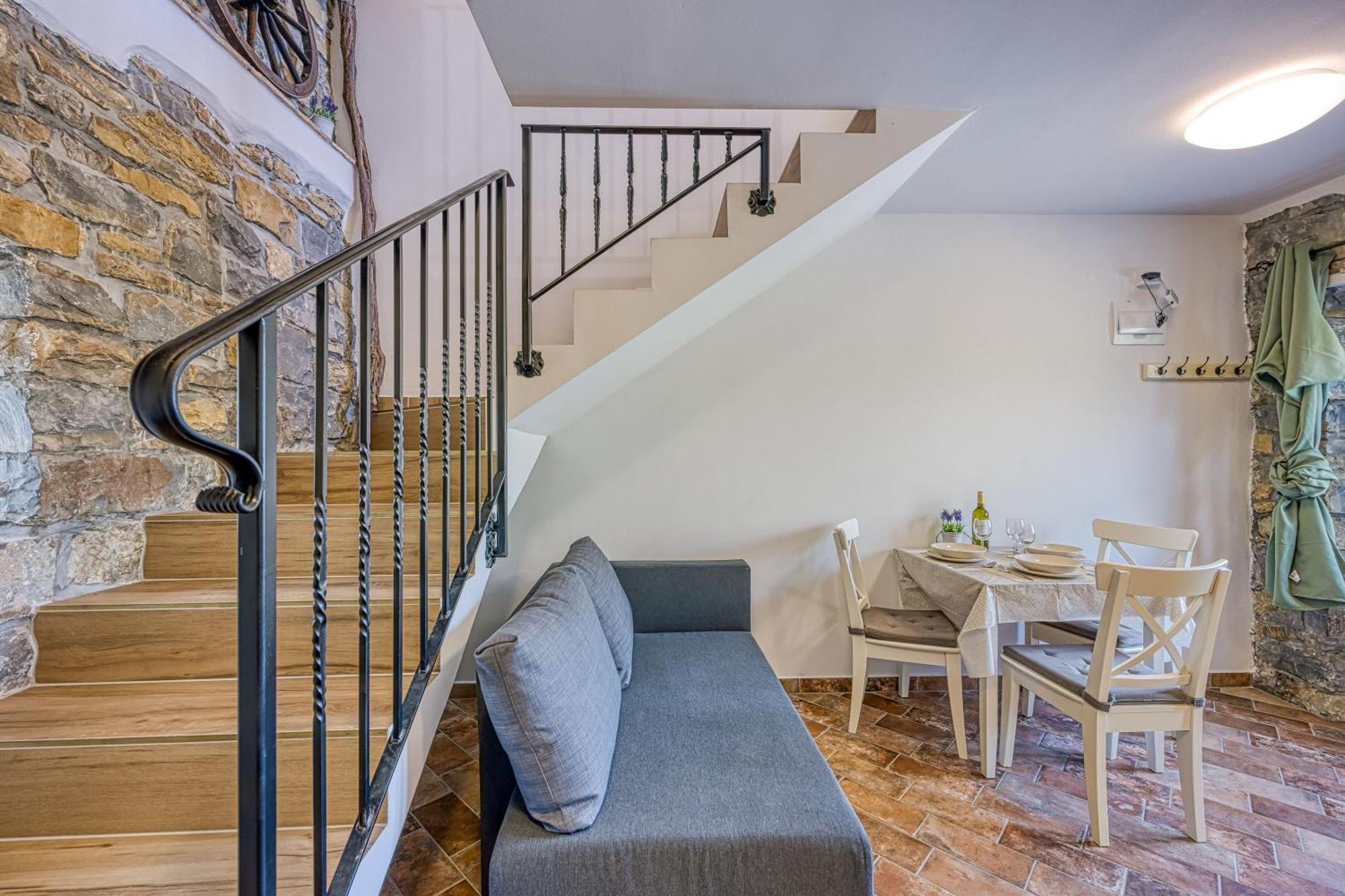 Ferienwohnung Istrian Casa Pr Marici Pobegi Exterior foto